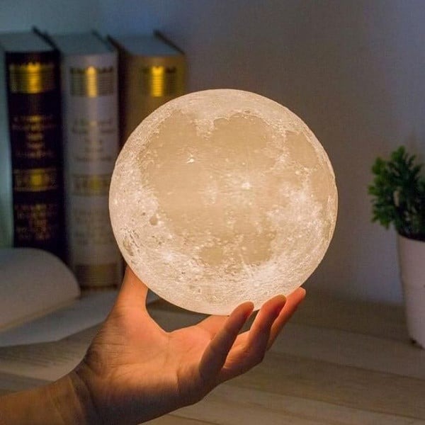 Moon lamp-Ulepšaj Prostor!