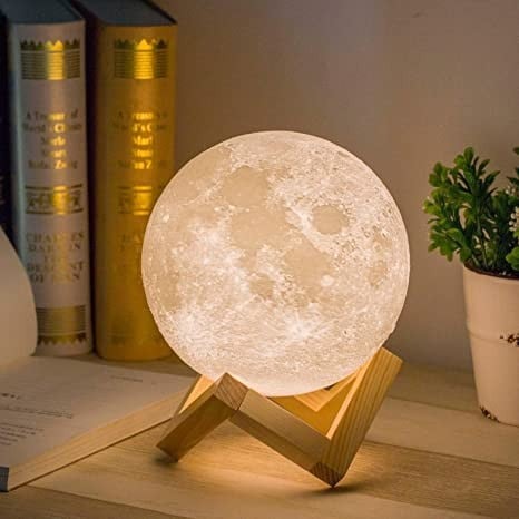 Moon lamp-Ulepšaj Prostor!